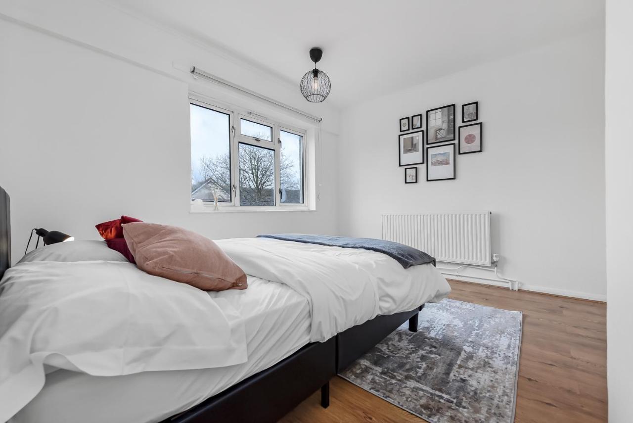 Stylish Excel 3 Bedroom Flat Londra Exterior foto