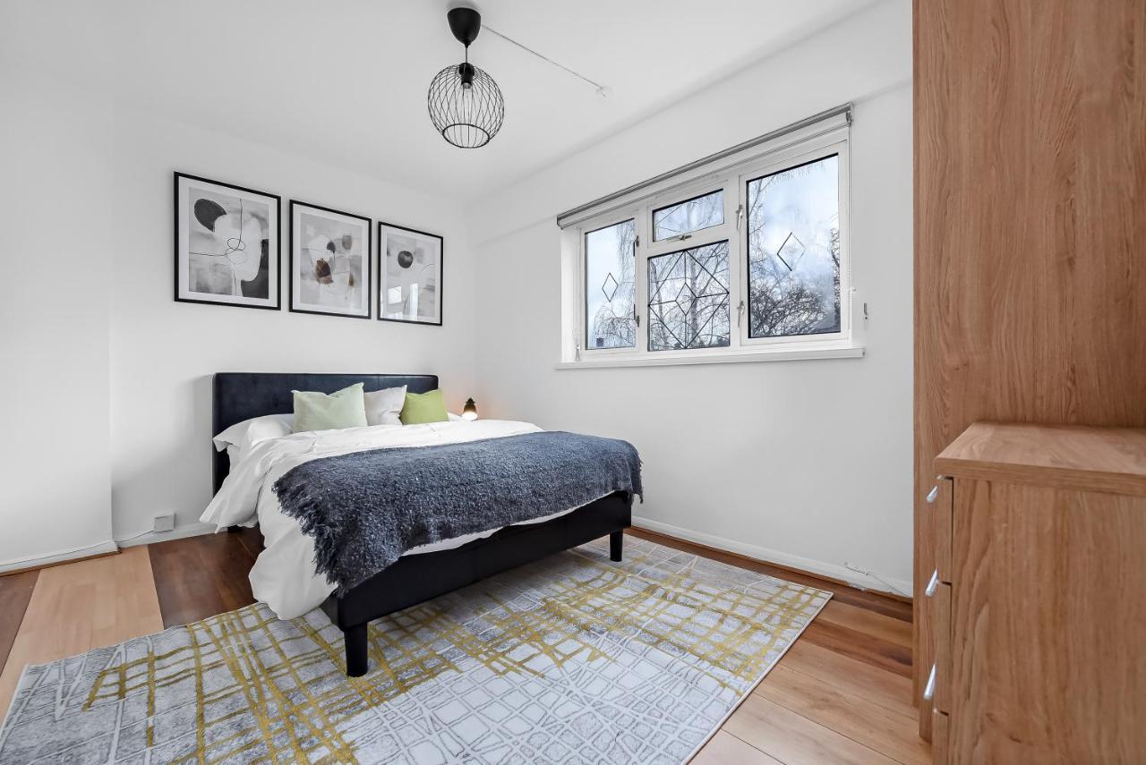 Stylish Excel 3 Bedroom Flat Londra Exterior foto