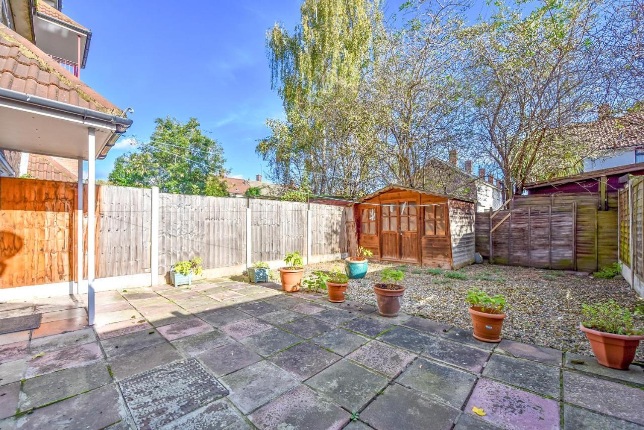 Stylish Excel 3 Bedroom Flat Londra Exterior foto