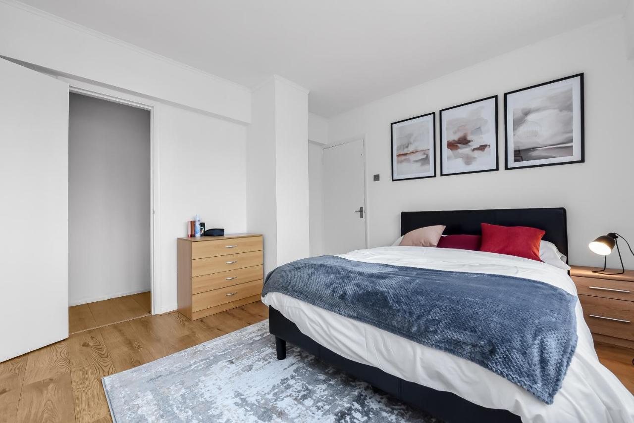 Stylish Excel 3 Bedroom Flat Londra Exterior foto