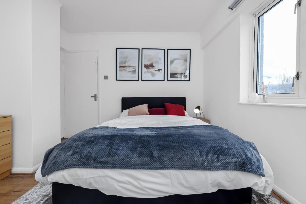Stylish Excel 3 Bedroom Flat Londra Exterior foto