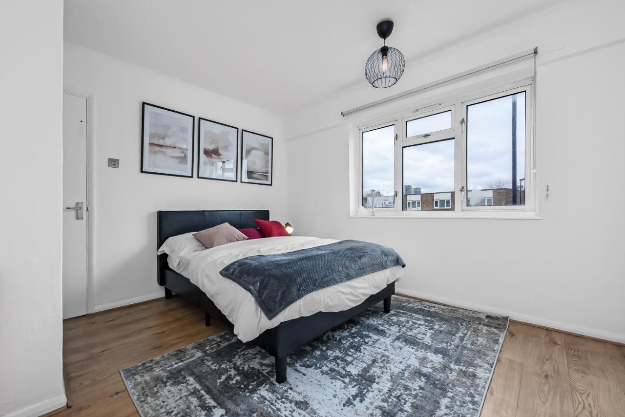 Stylish Excel 3 Bedroom Flat Londra Exterior foto