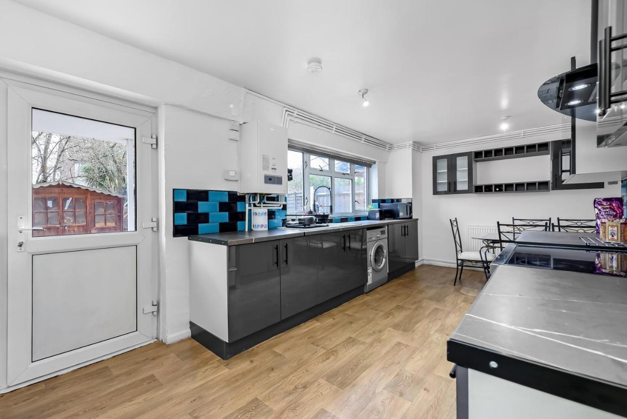 Stylish Excel 3 Bedroom Flat Londra Exterior foto
